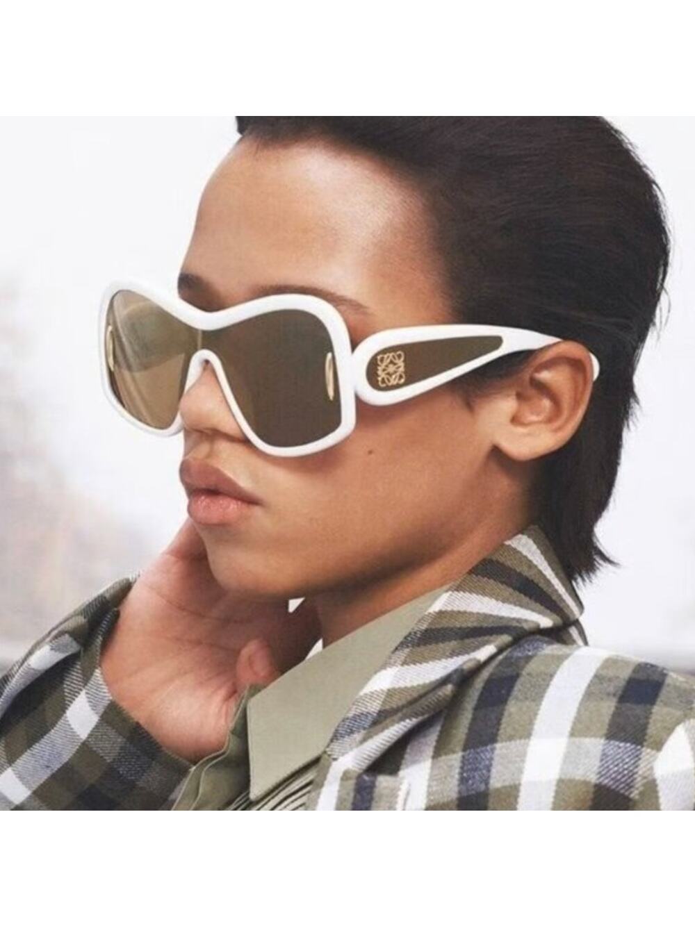 NEW Loewe LW40131I Wave Shield Mirror Sunglasses White